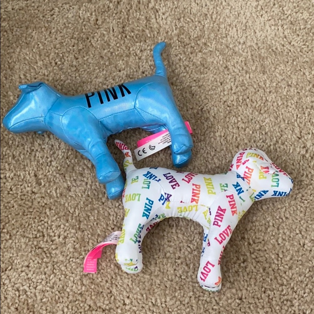 VS PINK dogs